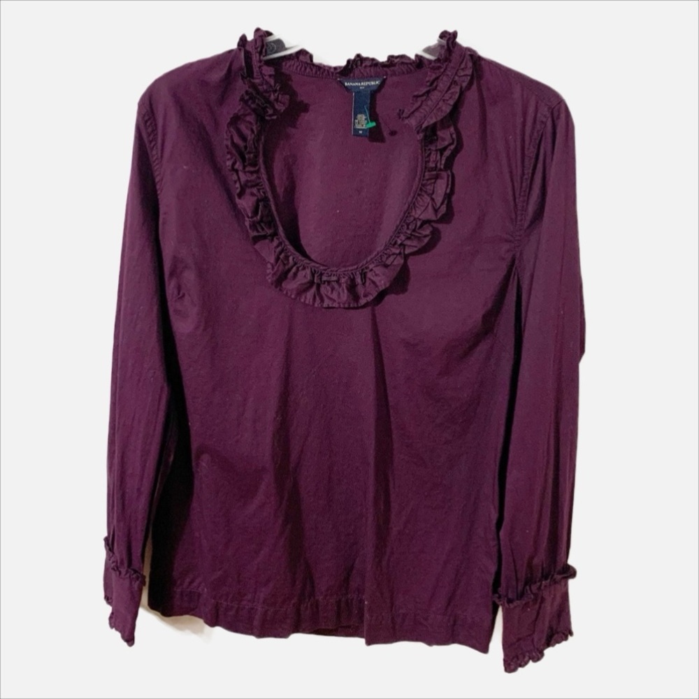 Banana Republic Factory Cotton Long Sleeve Blouse Ruffled Neckline and Cuffs 💜